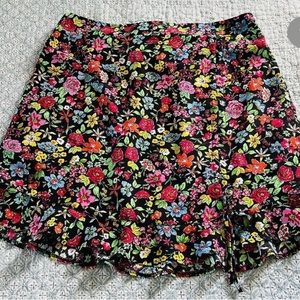Very cute skirt!